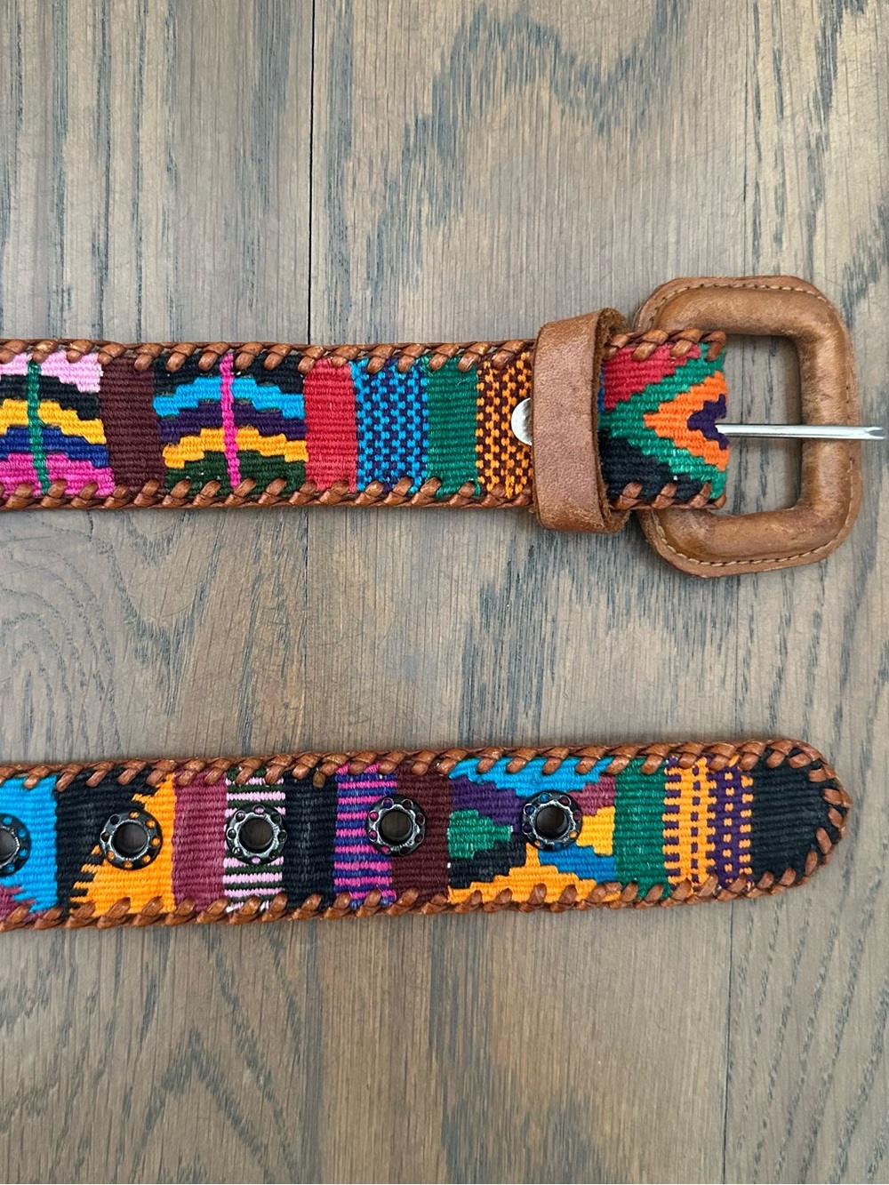 Anthropologie Vintage Embroidered Leather Belt Camel Multicolor Size 32 / M